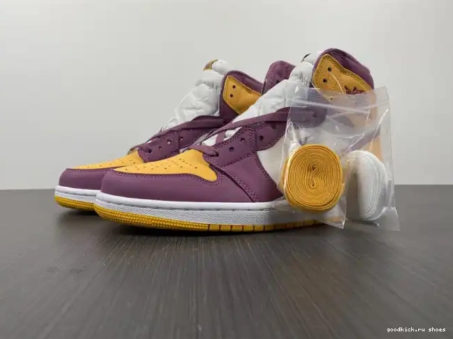 Brotherhood 555088-706 Air Jordan OG 1 High 0517